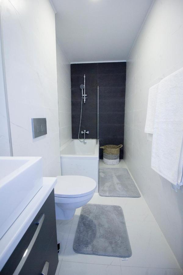 3 Rooms A502 Stayinn By Cosmopolis Bukarest Kültér fotó